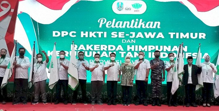 Gubernur Khofifah Lantik DPD HKTI Jawa Timur, Ini Pesannya