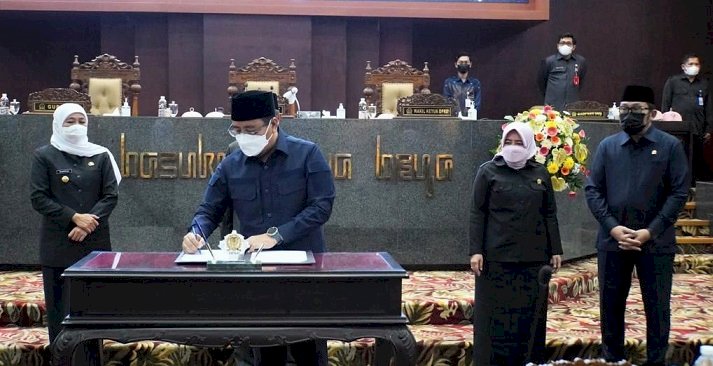 DPRD Jatim Sahkan Raperda Fasilitasi Pengembangan Pesantren Menjadi Perda