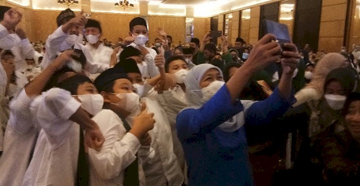 Bangun Akhlak yang Baik, Gubernur Jatim: Format Pendidikan Pesantren Kota Sangat Dibutuhkan
