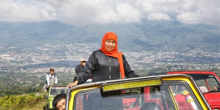 Jatim Provinsi Jujugan Wisnus Paling Populer di Tahun 2023, Khofifah: Yuk  Wisata ke  Jatim dan Eksplor Keindahannya
