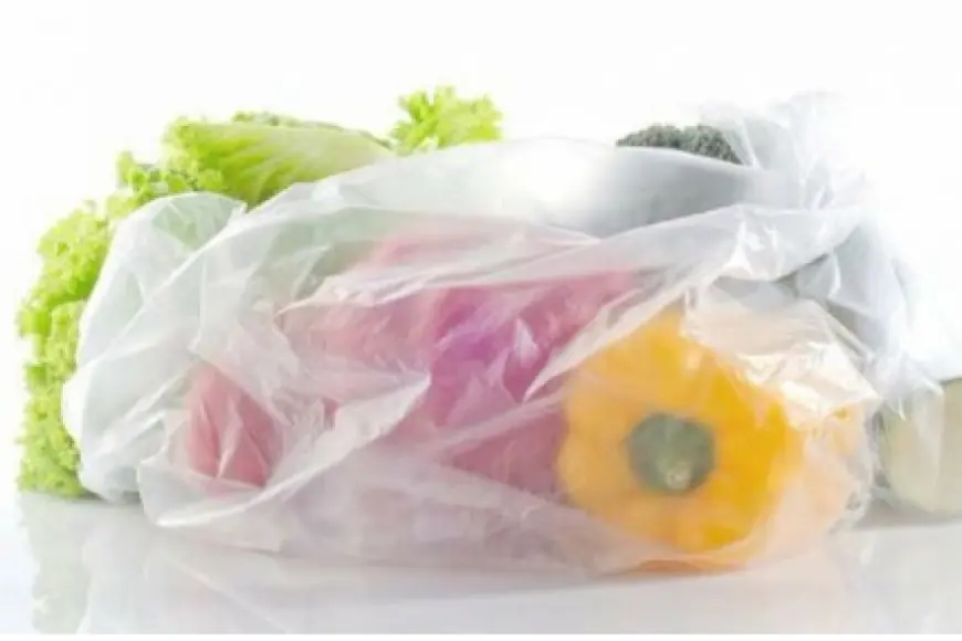 7 Makanan yang Sebaiknya Tidak Disimpan dalam Wadah Plastik