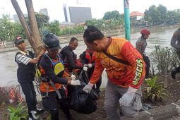 Tim SAR gabungan temukan jasad korban tenggelam di Sungai Jagir