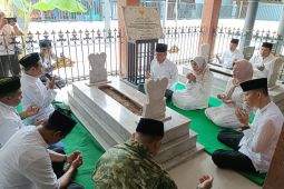Pemkab Bojonegoro awali rangkaian HJB dengan berziarah ke makam leluhur