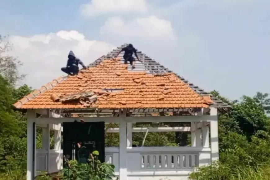 Bangunan Makam di TPU Dusun Serambi Pasuruan Dibongkar Warga