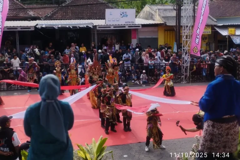 Kirab Budaya ‘All In Gampingan’ 2025, Pesta Rakyat yang Padukan Tradisi dan Sound Horeg