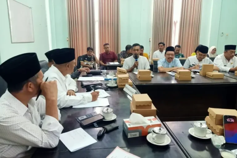 Honorer Jombang Tuntut Kepastian Gaji dan SK PPPK