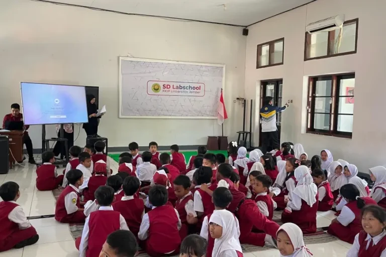 BPBD Jember Tegaskan Kesiapsiagaan Bencana Melalu SPAB di SD Labschool