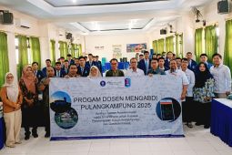 Dosen IPB latih siswa SMKN 1 Madiun penerapan ilmu fisika modern