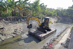 Musim hujan, Pemkot Surabaya genjot normalisasi saluran skala besar