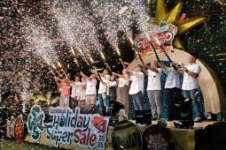 Eri Cahyadi buka SHSS berikan diskon hingga 80 persen