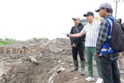 Bupati Sidoarjo minta pembangunan rumah pompa segera diselesaikan