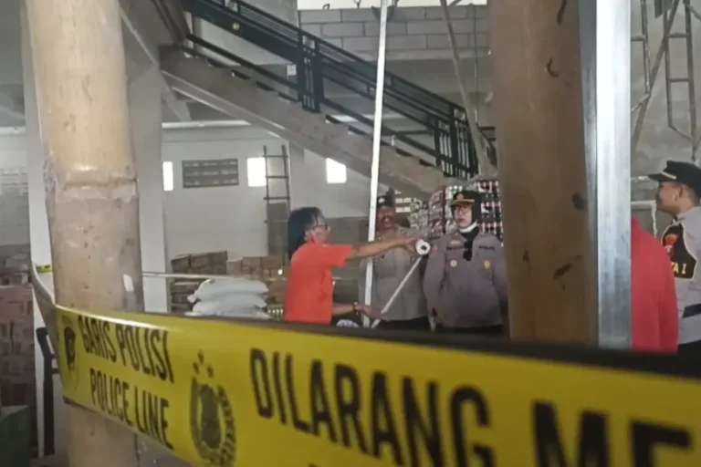 Tiga Pekerja Bangunan di Tulungagung Terjatuh dari Scaffolding, Satu Tewas Dua Patah Tulang