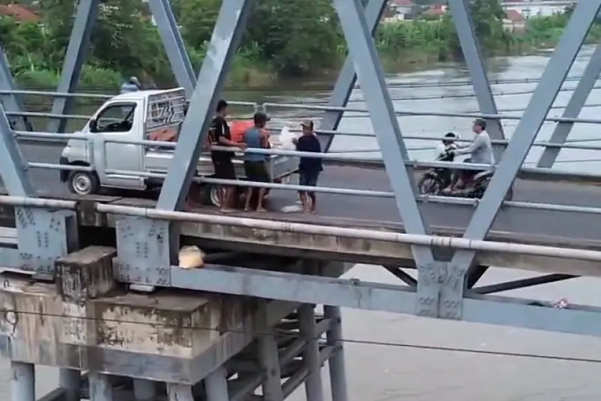 Pembuang Limbah Potongan Ayam di Jombang Ditangkap, Perusahaan Tak Memiliki IPAL di Balik Pencemaran Lingkungan