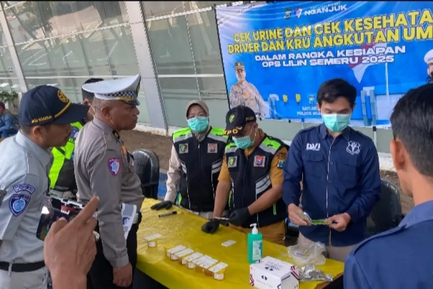 Jelang Operasi Lilin Semeru 2025, Polres Nganjuk Ramp Check Bus dan Periksa Kesehatan Sopir