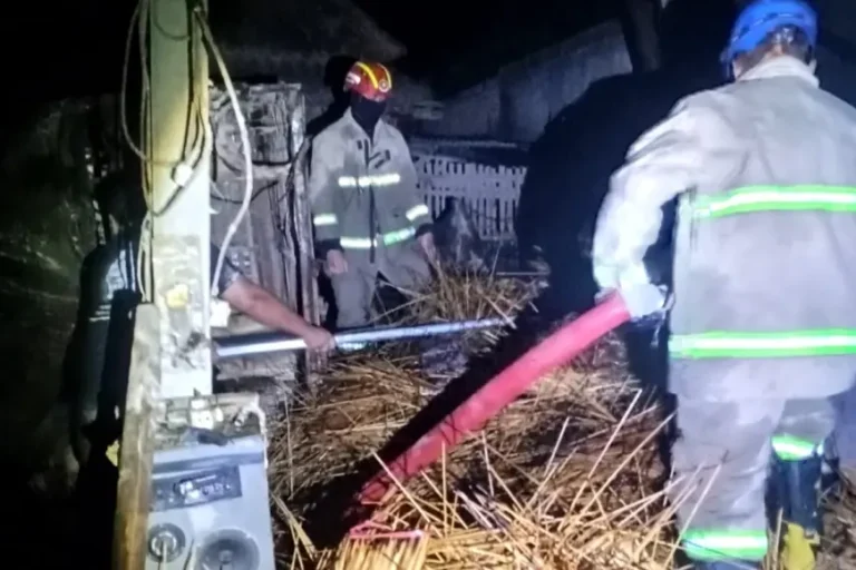 Lalai Matikan Bara Oven, Gudang Tusuk Sate di Blitar Ludes Terbakar