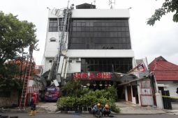 Menara BTS roboh di Surabaya