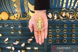 Harga emas dan perak diproyeksikan terus menguat pada 2026