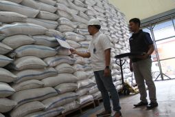 Stok beras Bulog Malang aman
