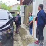 Tim penyidik KPK geledah rumah Kadis PUPR Thariq di Kota Madiun