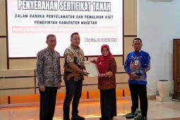 Pemkab Magetan terima 11 sertifikat aset daerah senilai Rp2,5 miliar