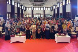 Pemkot Surabaya ajak orang tua tanamkan literasi pada anak