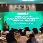 Menkop kukuhkan koperasi tembakau pertama di Indonesia