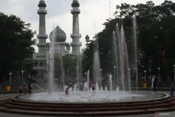 Ngabuburit di Alun-alun Kota Malang