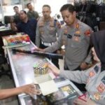 Polres Sumenep razia penjual kembang api di hari pertama Ramadhan