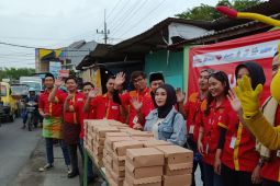 Alfamart-Wings Group-Bank Aladin bagikan 60 ribu paket buka puasa