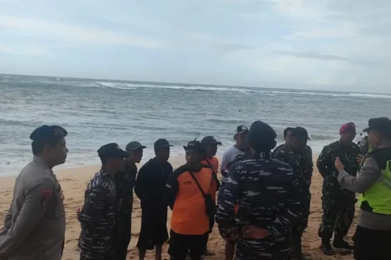 Diduga Terseret Arus Palung Laut, Nelayan Balekambang Masih Dalam Pencarian
