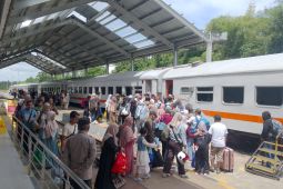 Penumpang KA di Daop 9 tembus 12 ribu jelang puncak arus balik