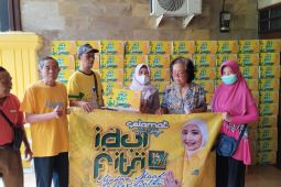 Kader Partai Golkar bagikan 5.000 bingkisan Lebaran