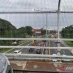 Kemacetan di banyak titik di Sidoarjo-Surabaya imbas tiang ambruk di Taman