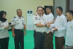 Empat warga binaan Lapas Porong terima remisi Hari Raya Nyepi