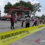 Polres Jember segel SPBU Tegalbesar diduga lakukan penyimpangan BBM