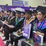 Rektor UNITRI ingatkan wisudawan terlibat aktif memajukan pembangunan