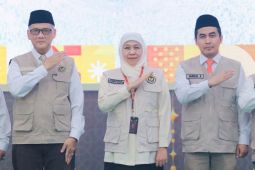 Khofifah dilantik jadi koordinator PPIH Embarkasi Surabaya 2026