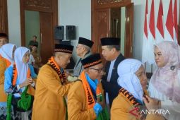 Bupati Madiun lepas 450 calon haji ke Tanah Suci