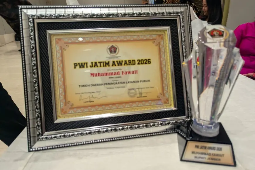 Bupati Jember Raih Penghargaan PWI Jatim Award Kategori Pelayanan Publik Terbaik