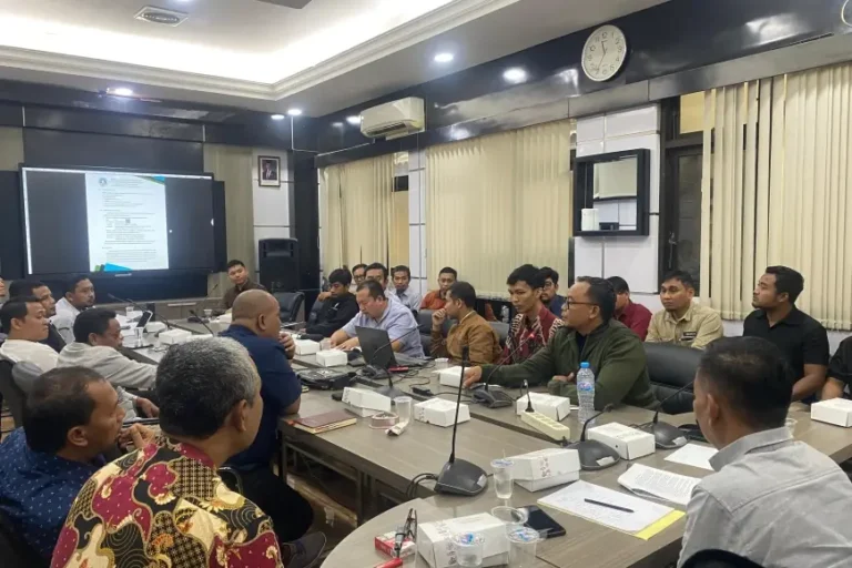 Warga Perumahan Satya Grand City Adukan Pengembang ke DPRD Gresik Terkait Fasum