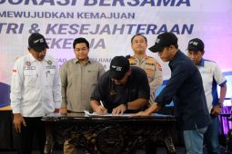 Pemkab Gresik targetkan serapan tenaga kerja lokal 60 persen