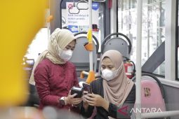 Pemkot Surabaya berlakukan tarif parkir Rp733