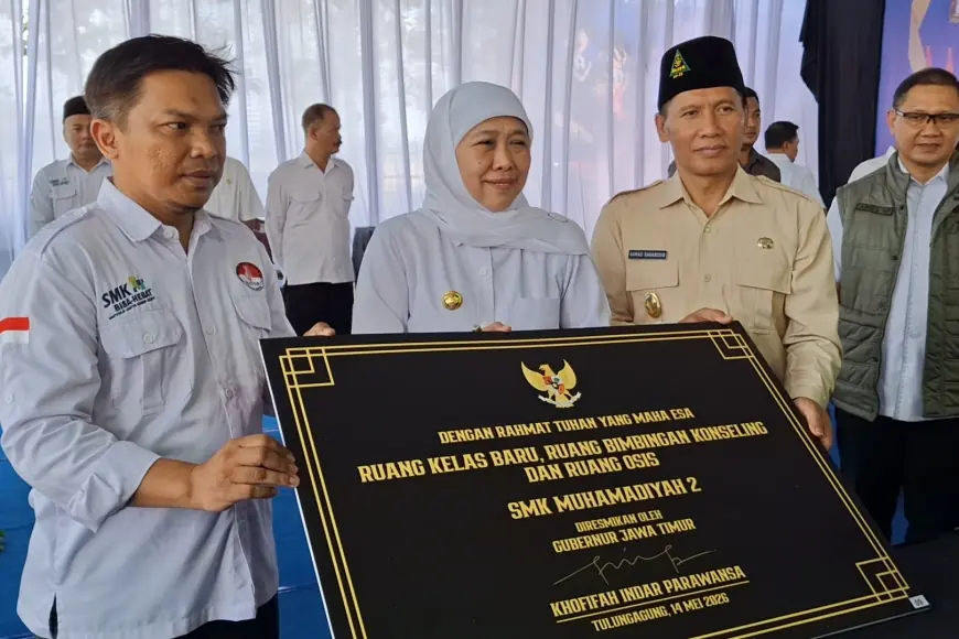 Khofifah Resmikan Revitalisasi dan Rehabilitasi Puluhan Sekolah di Tulungagung, Trenggalek dan Pacitan