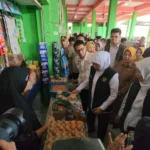 Jelang Iduladha, Khofifah Temukan Harga Bawang dan Daging Sapi Melonjak di Bojonegoro