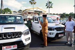 Pemkab Jember serahkan truk dan pikap untuk Koperasi Merah Putih