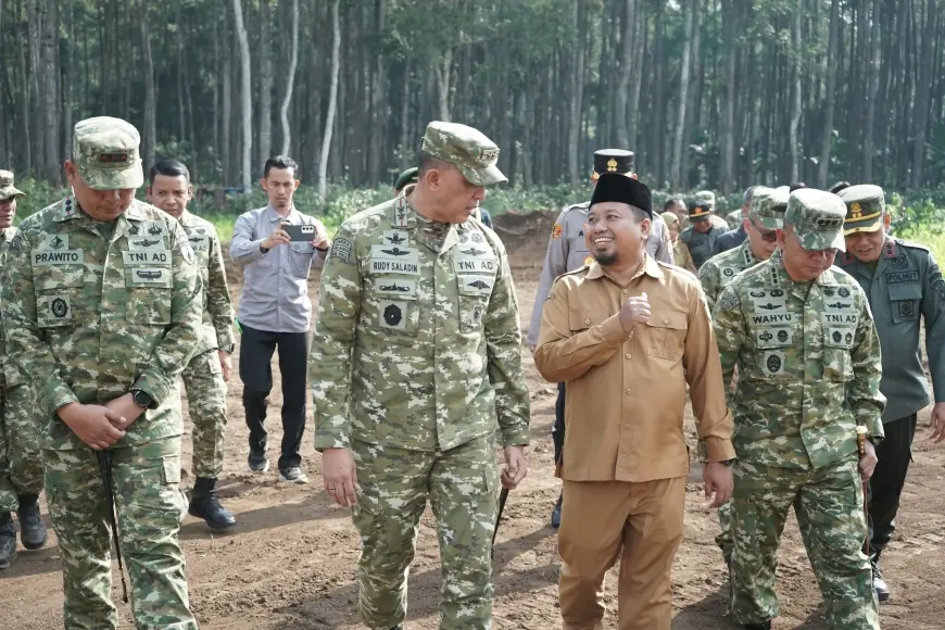 Percepat PSN, Pangdam V/Brawijaya Tinjau Lokasi Pembangunan Yonif Teritorial Pembangunan di Bondowoso