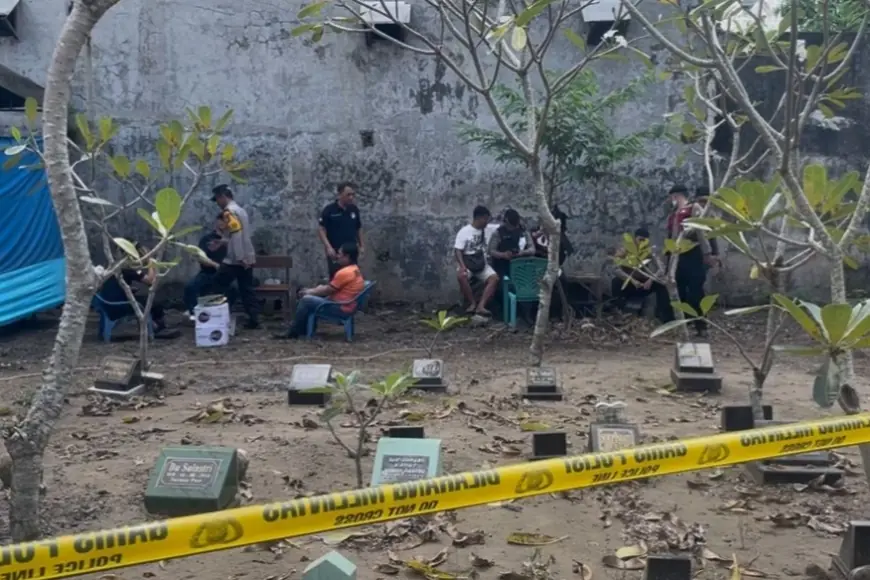 Makam Remaja Korban Dugaan Penganiayaan di Kos Jogoroto Jombang di Bongkar