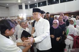 Pemkot Surabaya berikan santunan kepada 1.500 anak yatim lintas agama