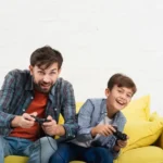 Bermain Game dengan Anak: Harus Mengalah atau Tega Menang demi Melatih Mental?