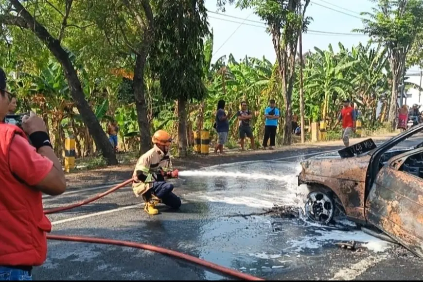 Jerit Pilu Anak Kecil Korban Ledakan Mobil di Sukomoro Nganjuk